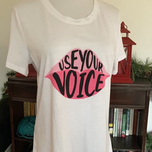 NWT Delusional “Use Your Voice” Graphic Tee, Size S - Picture 2 of 6